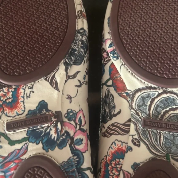 Tory Burch Minnie  Floral Travel Ballet Flats - Picture 8 of 8